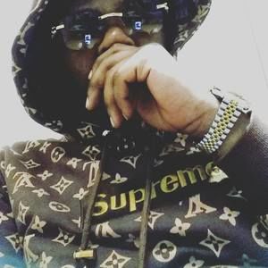 Meet your Posher, Devin